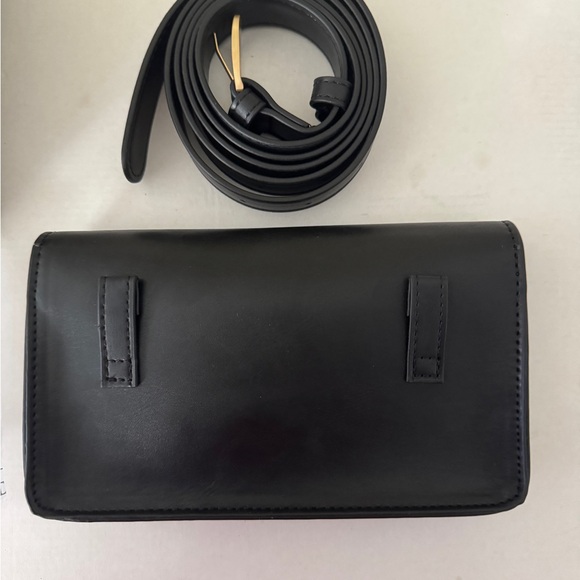 Banana Republic Belt bag - Picture 4 of 8